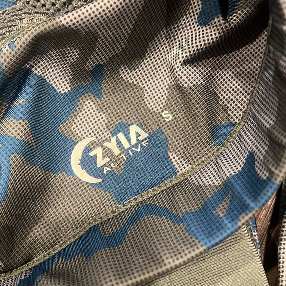 Zyia athletic sports bra womens small athleisure workout bra gym Camo green bra - Picture 4 of 7